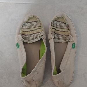 Womens Sanuk flats